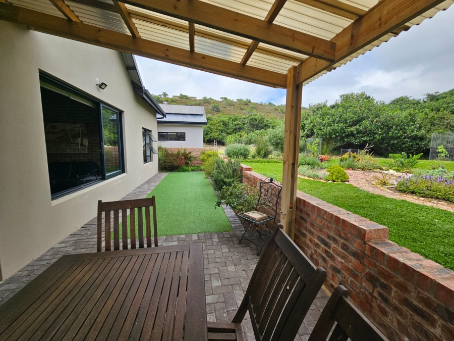2 Bedroom Property for Sale in Stilbaai Wes Western Cape
